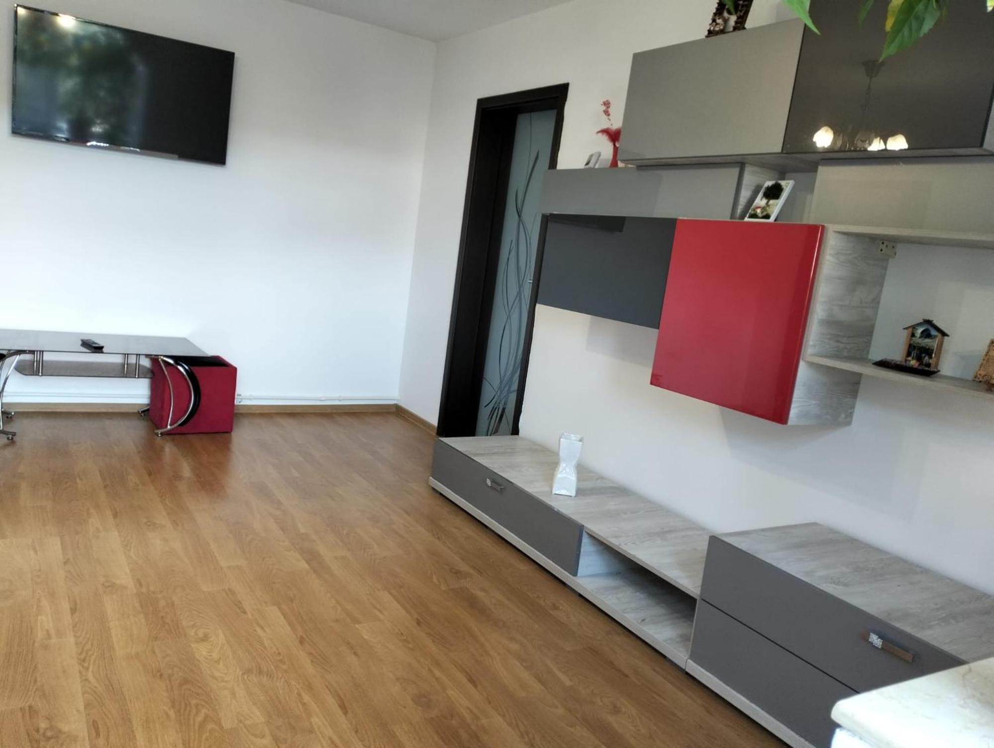 Apartament 3 Camere De Inchiriat クラヨーヴァ エクステリア 写真