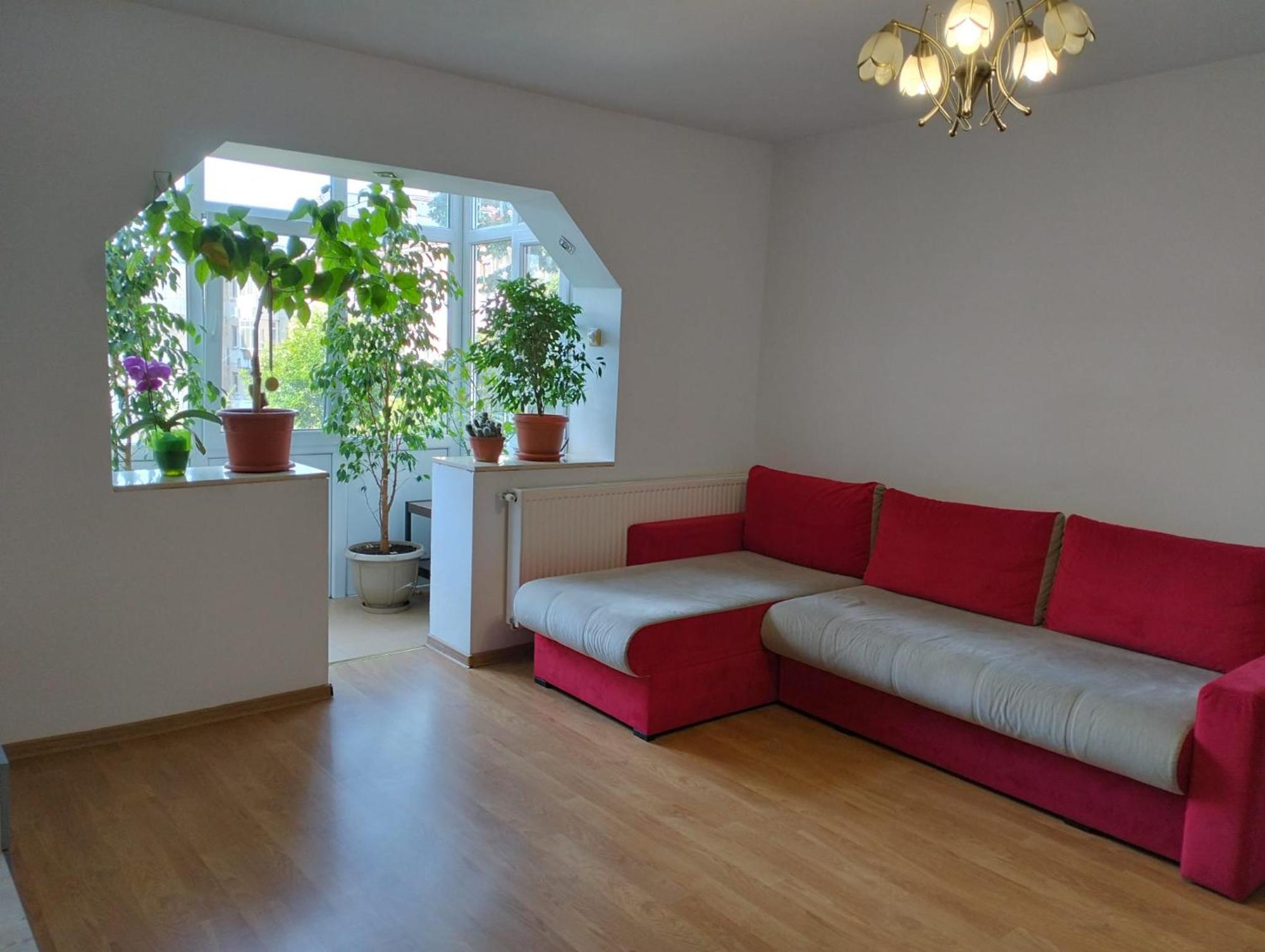Apartament 3 Camere De Inchiriat クラヨーヴァ エクステリア 写真